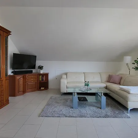 Apartment Dachgeschoss *